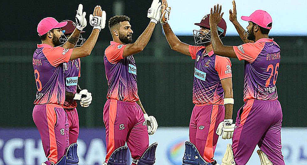 छह ओवर मुफ़्त, बाक़ी क्रिकेट का बिल: टिकटॉक पर न्यूज़ीलैंड-भारत का असली दाम